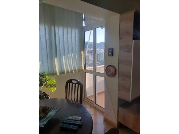 Tirane, jepet me qera apartament 2+1 Kati 9, 90 m² 700 € (KOMUNA E PARISIT)