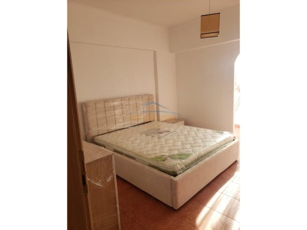 Tirane, jepet me qera apartament 2+1 Kati 9, 90 m² 700 € (KOMUNA E PARISIT)