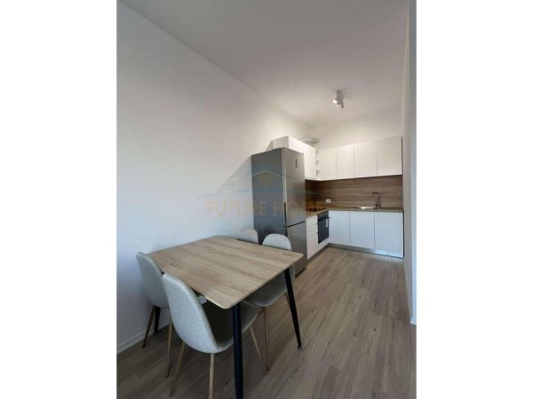 Tirane, jepet me qera apartament 1+1 Kati 10, 59 m² 500 € 