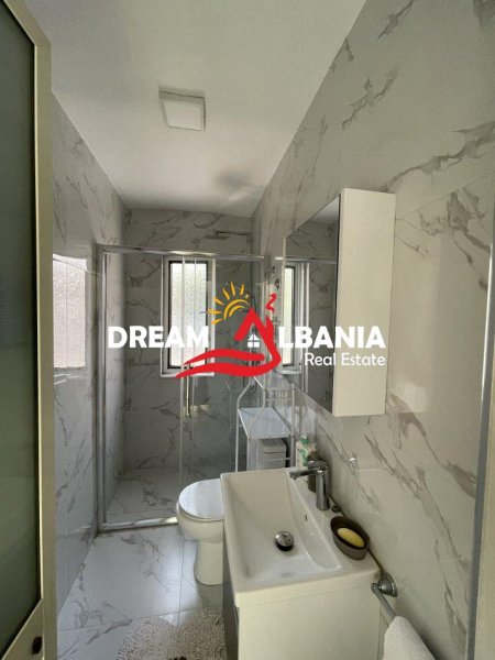 Tirane, jepet me qera apartament 1+1 , 70 m² 600 € (Myslym Shyri)