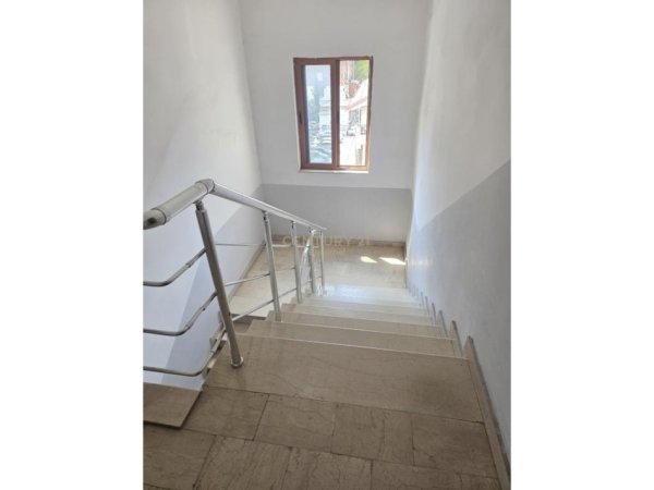 Tirane, shitet apartament 2+1 Kati 5, 888 m² 270.000 € (Bllok)
