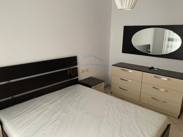 Tirane, jepet me qera apartament 2+1 Kati 2, 95 m² 600 € (Komuna e Parisit)