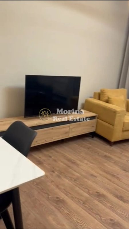 Tirane, jepet me qera apartament 2+1 Kati 5, 105 m² 700 € (21 Dhjetori)