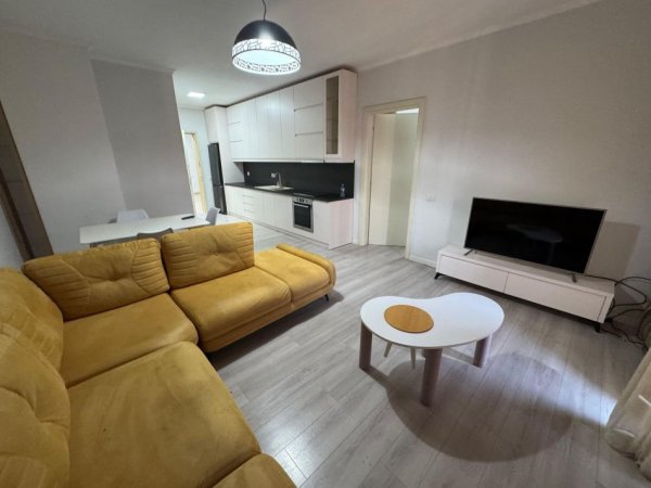 Tirane, jepet me qera apartament 1+1 Kati 2, 600 € 