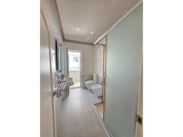 Tirane, shitet apartament 2+1 Kati 5, 88 m² 270.000 € (ne Bllok tek Tribeca)