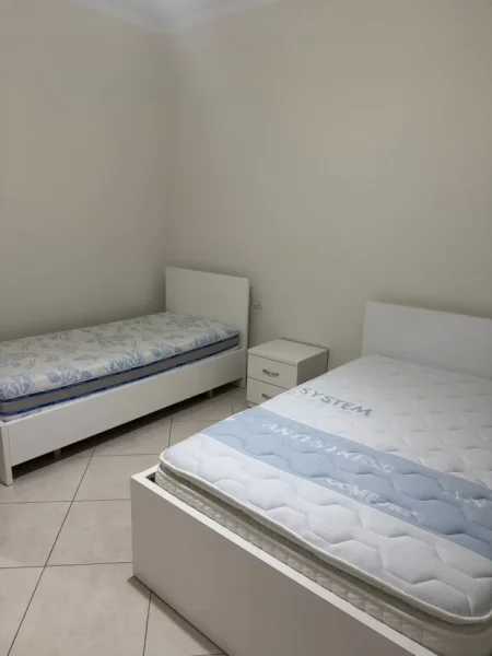 Tirane, jepet me qera apartament 2+1+Aneks+Ballkon Kati 3, 110 m² 500 € (Kopshti Botanik xhamia)