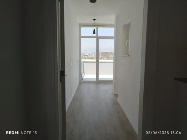 Tirane, jepet me qera apartament 2+1 Kati 6, 470 €