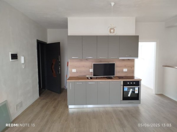 Tirane, jepet me qera apartament 2+1 Kati 6, 470 €