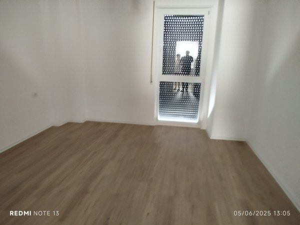 Tirane, jepet me qera apartament 2+1 Kati 6, 470 €