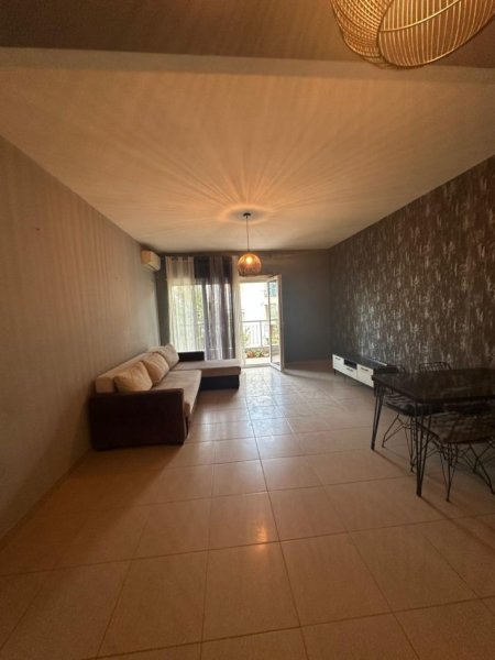 Tirane, shitet apartament 2+1+Ballkon Kati 3, 105 m² (Liqeni i Thate)