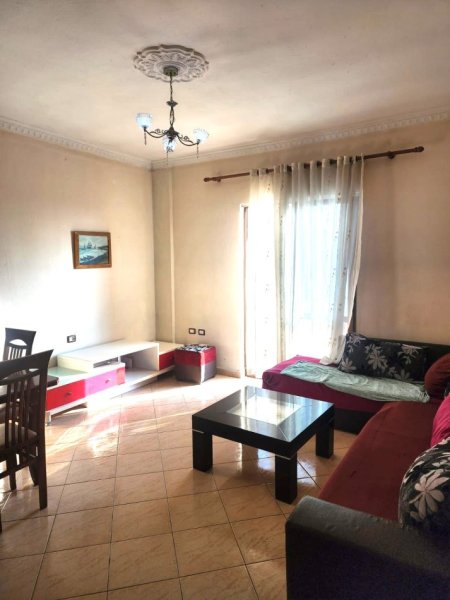 SHITET SUPER APARTAMENT 1+1 I MOBILUAR NE DON BOSKO PRANE XHAMISE, Kati 3, 77 m² 123.200 €URO