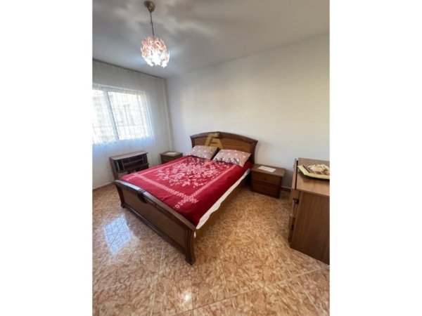 Tirane, jepet me qera apartament 1+1 Kati 5, 370 € (Kinostudio)