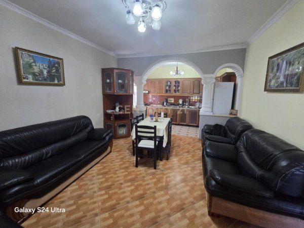 Durres, shitet Vile 2 Katshe Kati 3, 426 m² 270.000 € (Arapaj)