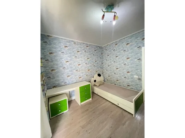 Tirane, jepet me qera apartament 2+1 Kati 7, 110 m² 700 € (Komuna e Parisit)