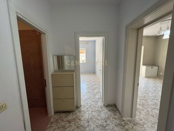 Tirane, shitet apartament 1+1+Aneks Kati 3, 60 m² 115.000 € (Brryli)
