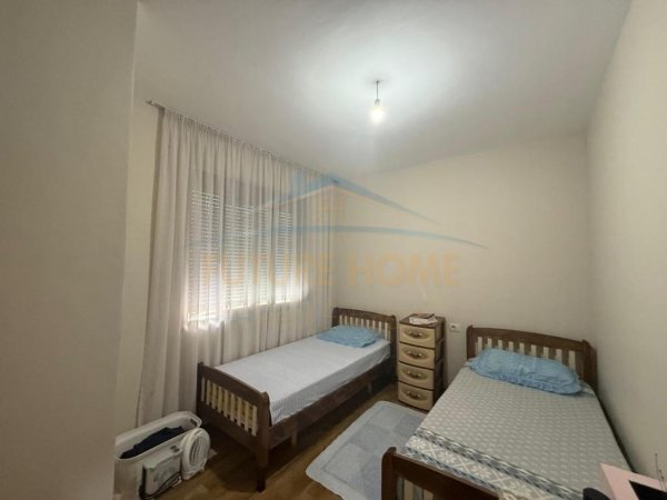 Tirane, shitet apartament 2+1+Ballkon Kati 7, 105 m² 135.000 € (Fresk)