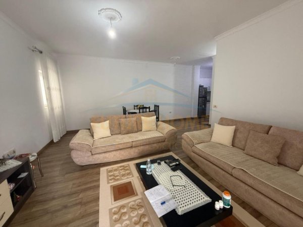 Tirane, shitet apartament 2+1+Ballkon Kati 7, 105 m² 135.000 € (Fresk)
