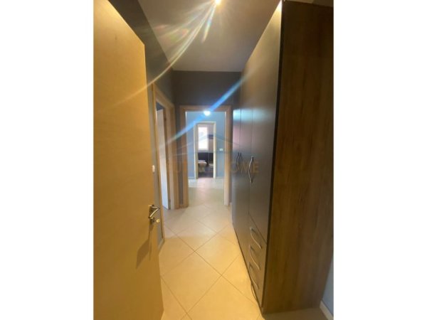 Shqiperi, jepet me qera apartament 2+1 Kati 3, 108 m² 400 € (ISH RAJONI I POLICISE, DURRES)