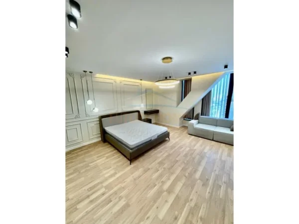 Tirane, jepet me qera garsonier 1+1 Kati 10, 52 m² 580 € (SQUARE 21)