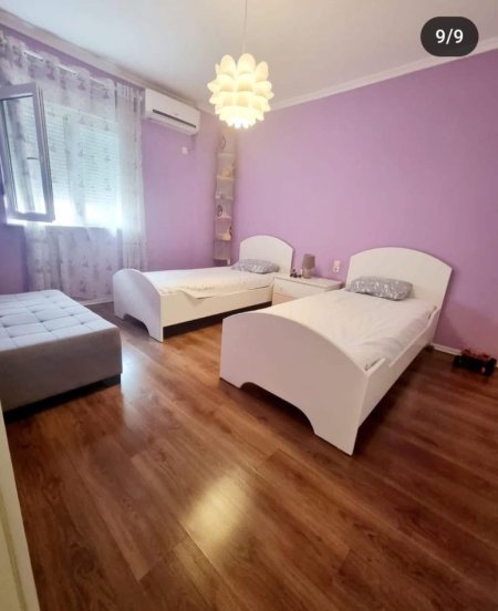 Tirane, jepet me qera apartament 3+1 Kati 2, 100 m² 850 € (rruga e kavajes)
