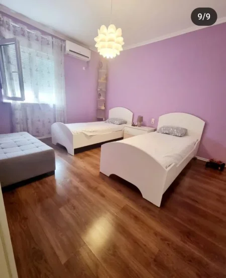 Tirane, jepet me qera apartament 3+1 Kati 2, 100 m² 850 € (rruga e kavajes)