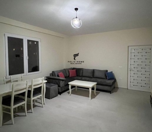 Tirane, jepet me qera apartament 1+1 Kati 2, 55 m² 400 € (RRUGA DIBRES)
