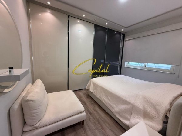 Tirane, jepet me qera apartament 2+1 Kati 3 , 97 m² 700 € ( Kopshti Botanik )