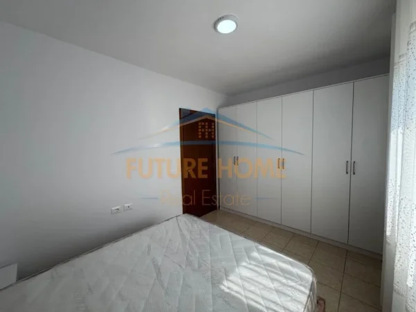 Tirane, jepet me qera apartament 2+1 Kati 4, 83 m² 650 € (Ish Fusha e Aviacionit)