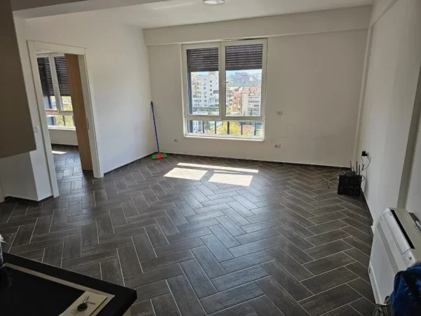Tirane, jap me qera apartament 2+1 Kati 8, 75 m² 900 € (Myslym Shyri)