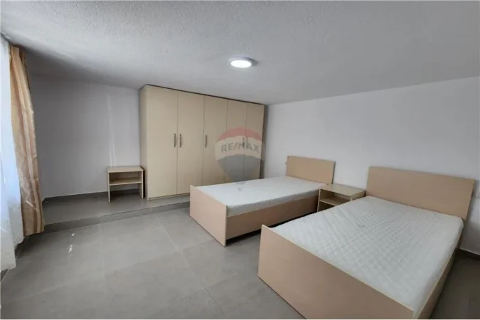 jepet me qera 1+1 , 65 m² 380 €