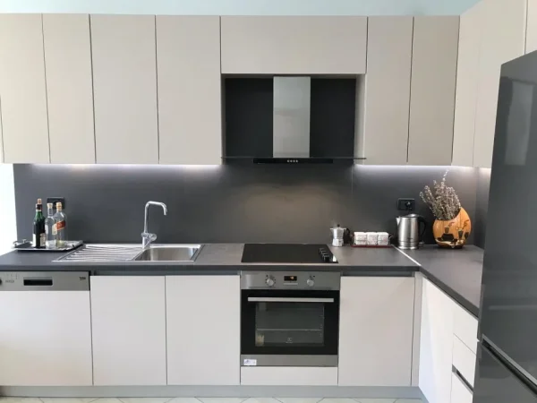 Radhime - Orikum, jepet me qera apartament 1+1+Ballkon Kati 2, 70 m² 300 € 