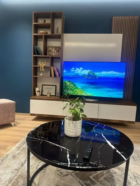 Tirane, jepet me qera apartament 2+1 Kati 6, 600 € 