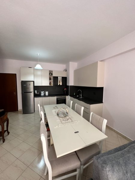 Radhime - Orikum, jap me qera apartament 1+1+Ballkon Kati 2, 70 m² 300 € 