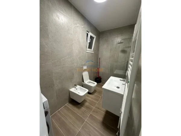 Tirane, jepet me qera apartament 2+1 Kati 3, 110 m² 800 € (Don Bosko)
