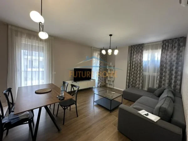Tirane, jepet me qera apartament 2+1 Kati 3, 110 m² 800 € (Don Bosko)