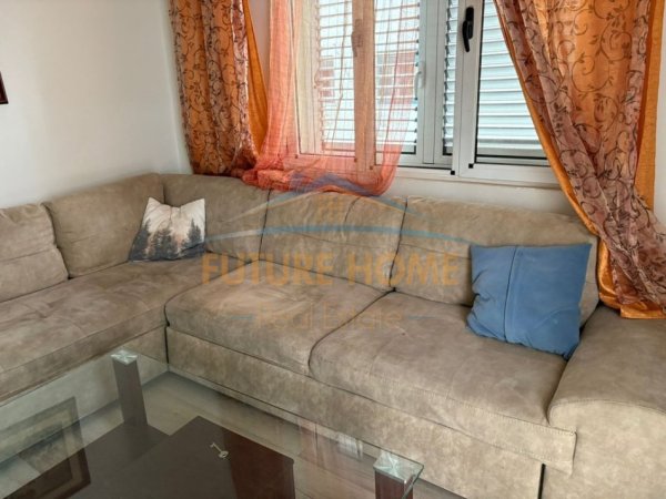 Tirane, jepet me qera apartament 2+1 Kati 3, 100 m² 750 € (Myslym Shyr)