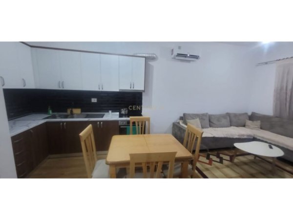 Tirane, jepet me qera apartament 2+1+Aneks+Ballkon Kati 3, 85 m² 550 € (Kompleksi Kaimi)