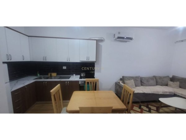 Tirane, jepet me qera apartament 2+1+Aneks+Ballkon Kati 3, 85 m² 550 € (Kompleksi Kaimi)