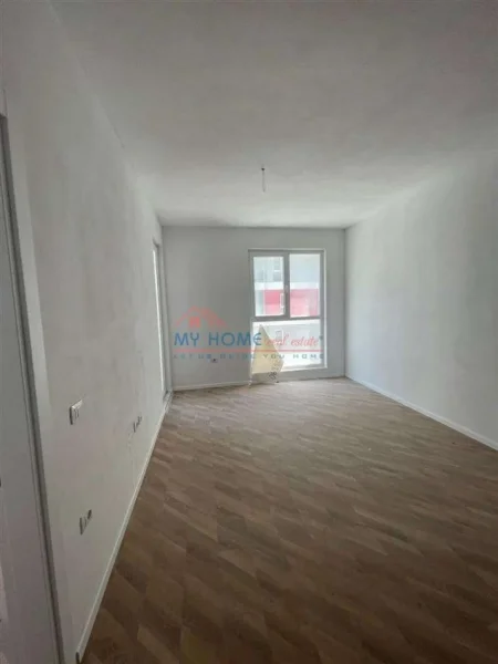 Tirane, shitet apartament 1+1+Ballkon Kati 3, 63 m² 78.000 € (Univers City)