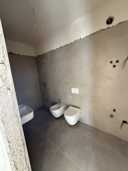 Tirane, shitet apartament 2+1+Ballkon Kati 7, 93 m² 93.000 € (Univers City Faze Perfundimi)