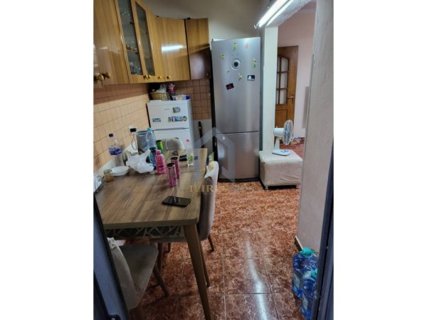 Tirane, shes apartament 3+1 Kati 1, 98 m² 200.000 € 