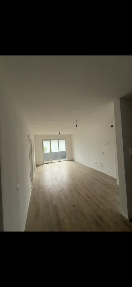 Tirane, shitet apartament 2+1+Ballkon Kati 7, 84 m² 93.000 € (Univers City Gati Per Banim Prane Parkut)