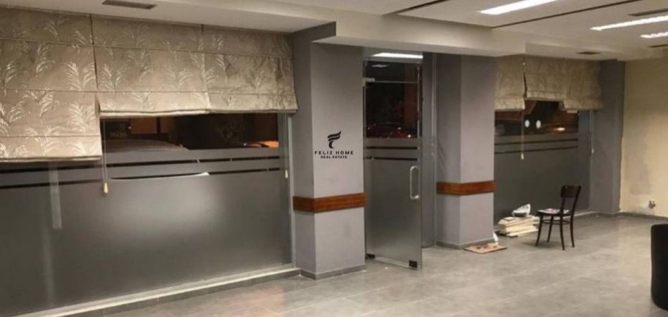 Tirane, jepet me qera dyqan Kati -1, 237 m² 900 € (PAZARI I RI)