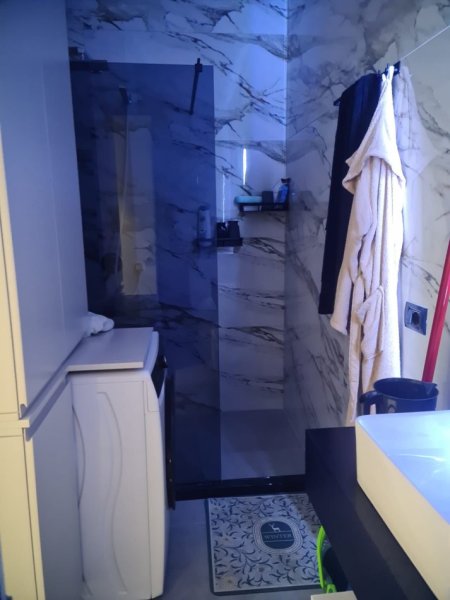 Tirane, jepet me qera apartament 3+1+Ballkon Kati 7, 117 m² 550 € (Fresk)