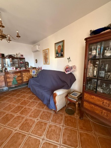 Tirane, jepet me qera apartament 2+1 Kati 5, 75 m² 600 € 