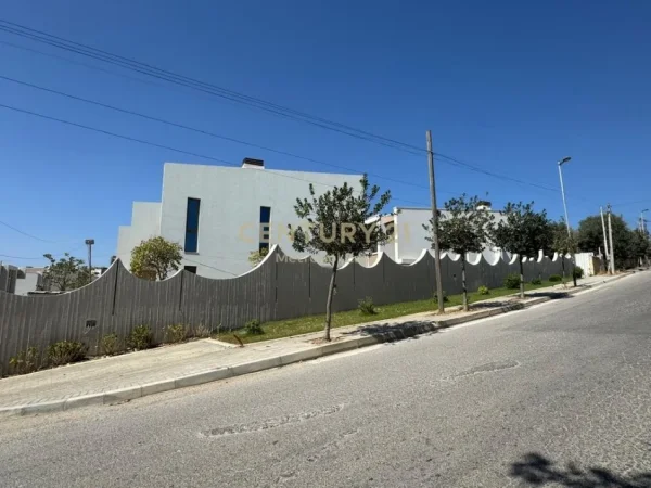 Tirane, shitet Vile 3 Katshe Kati 3, 400 m² 750.000 € (TEG, Rezidenca Lulebore)