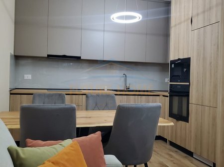 Tirane, jepet me qera apartament 1+1 Kati 3, 68 m² 650 € (LIQENI I THATE)