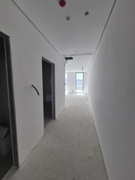 Shqiperi, jepet me qera zyre Kati 13, 150 m² 3.000 € (Downtown 1)