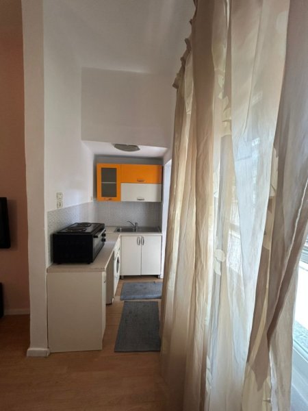 Tirane, jepet me qera apartament 2+1 Kati 3, 81 m² 650 € (Sheshi Willson)