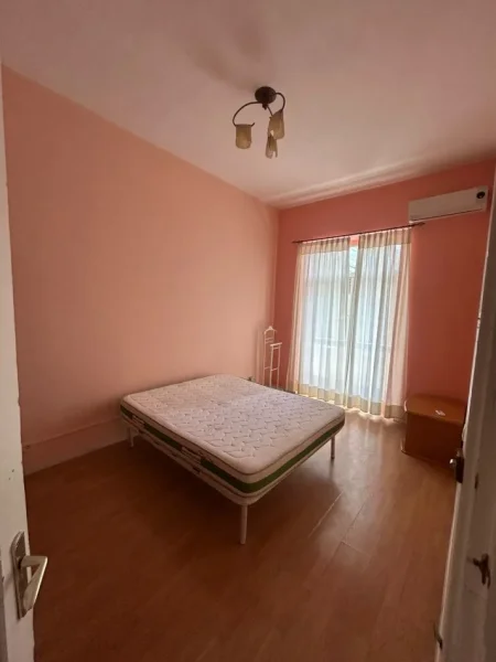 Tirane, jepet me qera apartament 2+1 Kati 3, 81 m² 650 € (Sheshi Willson)